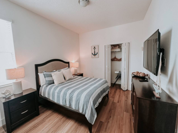 Spacious 5-Bedroom Orlando Home with Private Pool & Resort Amenities
